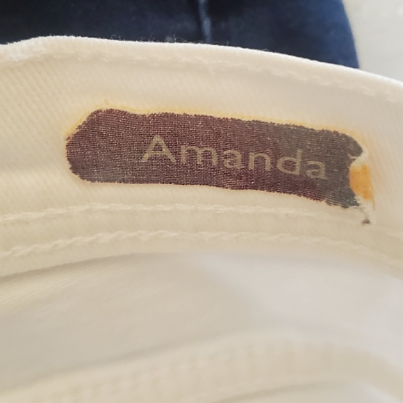 Gloria Vanderbilt Amanda Jeans - Picture 13 of 15